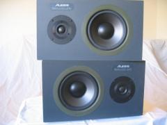 Alesis Monitor One Nearfield  Monitors **